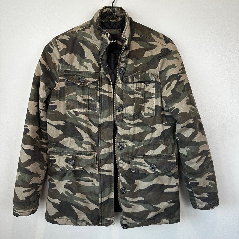 Me Jane Button & Cargo Military Quilted Lined Camouflage Coat Size Small